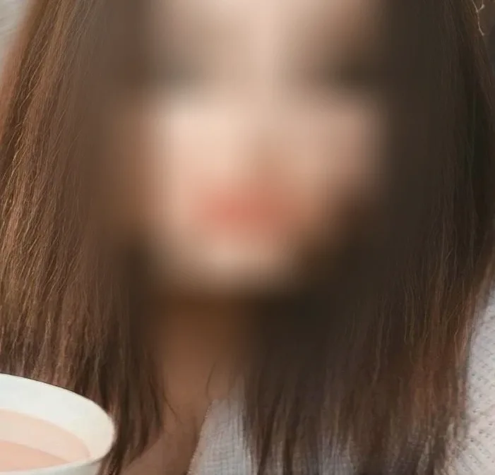 Carla, 23