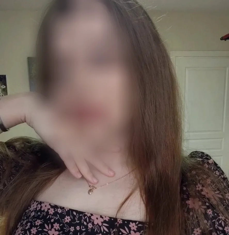 Chiara, 24