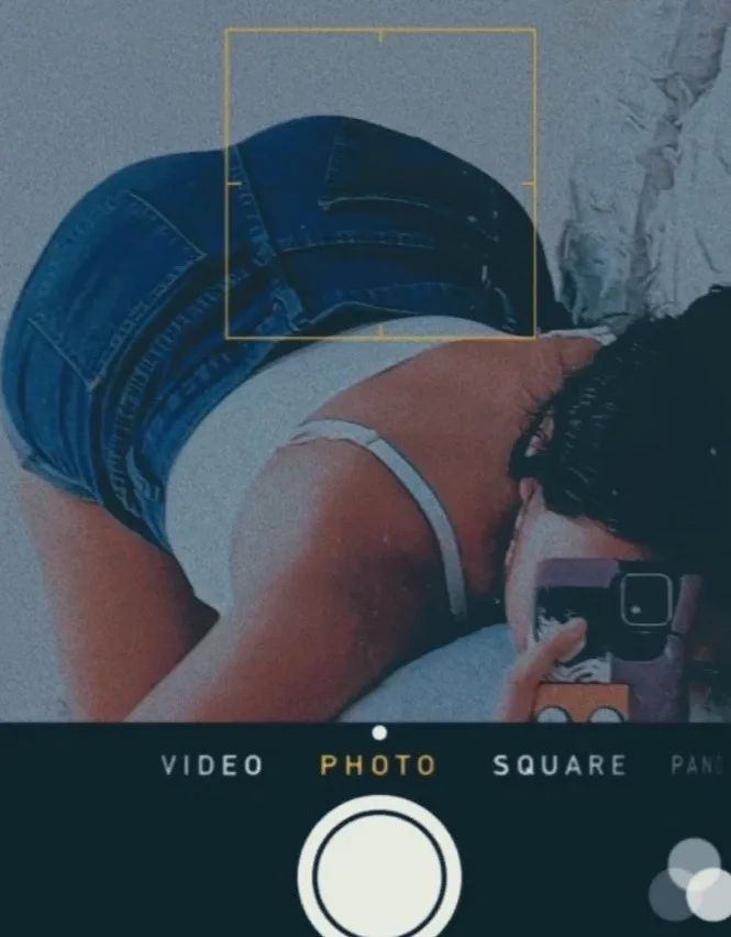 Larissa, 36